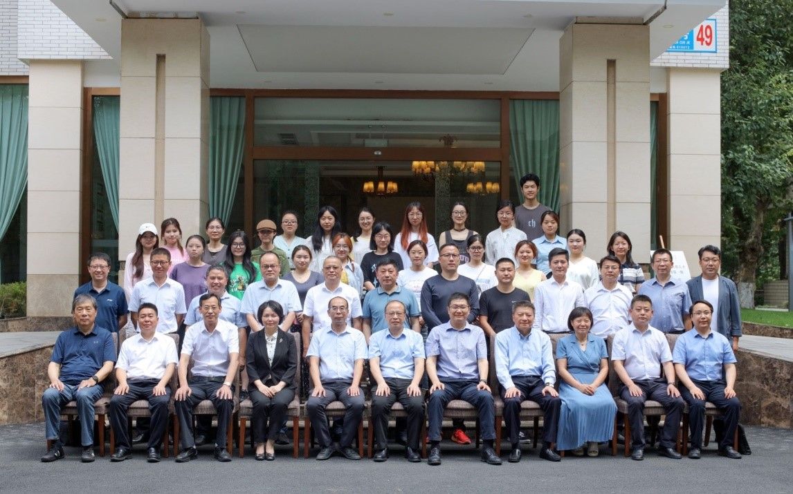 国产无码
举行国产无码
四川省铸牢中华民族共同体意识研究基地揭牌仪式暨民族地区高质量发展与铸牢中华民族共同体意识学术研讨会