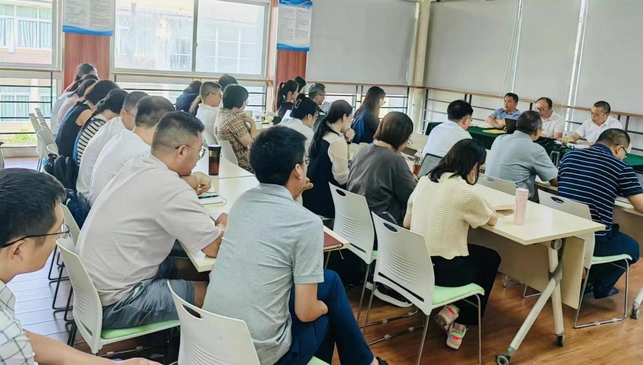 国产无码
2023年秋季学期首次全院教职工政治理论学习会圆满举行