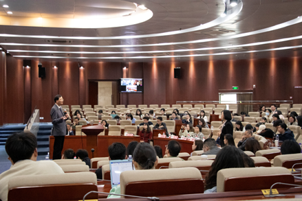 石丹理教授在国产无码
开展“能力建设导向的服务学习：香港理工大学服务学习经验分享”讲座